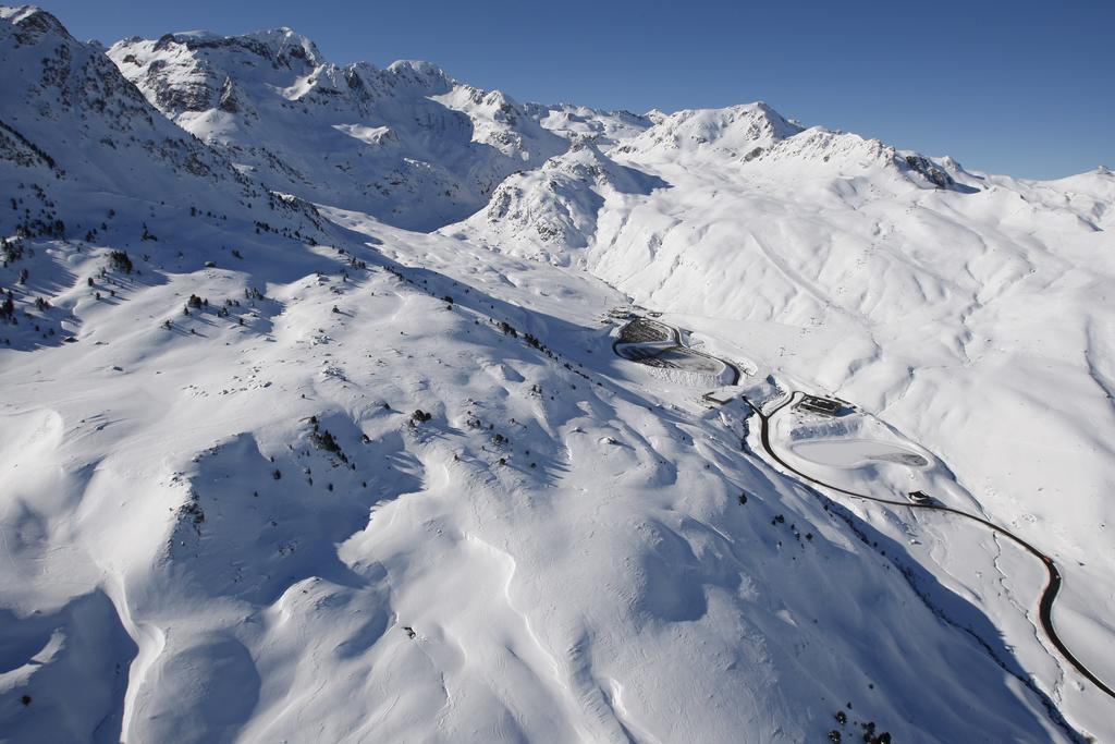 Hotel Nievesol Formigal Exterior foto